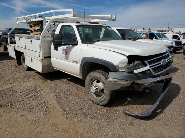 1GBJC34U37E163205 - 2007 CHEVROLET SILVERADO C3500 WHITE photo 4