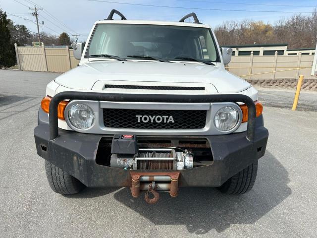 JTEBU4BF9AK079109 - 2010 TOYOTA FJ CRUISER WHITE photo 5