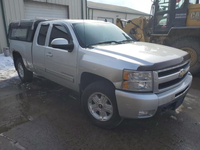 1GCRKTE30BZ327695 - 2011 CHEVROLET 1500 K1500 LTZ SILVER photo 4