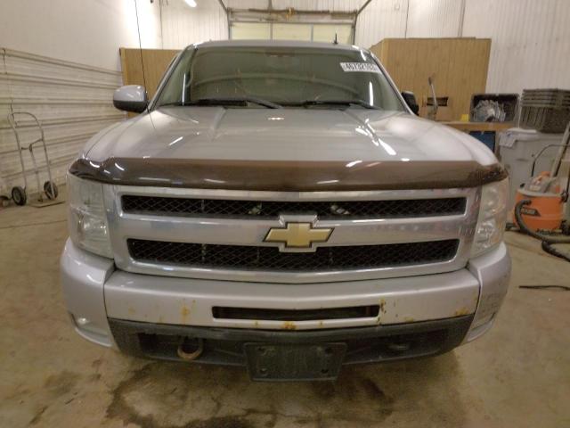 1GCRKTE30BZ327695 - 2011 CHEVROLET 1500 K1500 LTZ SILVER photo 5