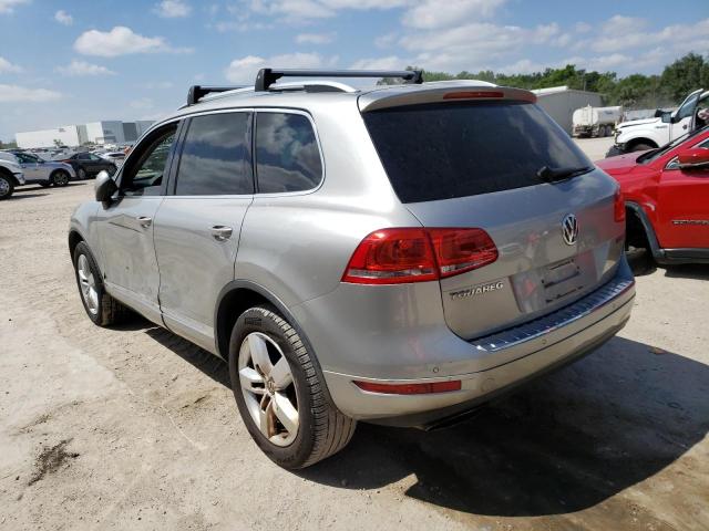 WVGFG9BP0BD001208 - 2011 VOLKSWAGEN TOUAREG HYBRID SILVER photo 2