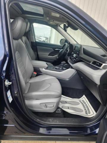5TDGZRBH2NS245799 - 2022 TOYOTA HIGHLANDER XLE BLUE photo 5