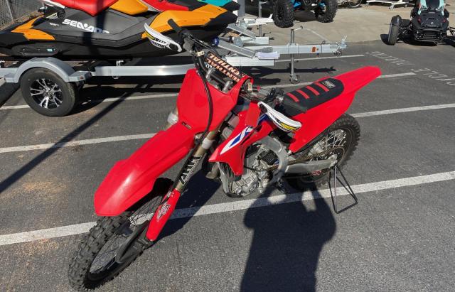 JH2PE0731NK501773 - 2022 HONDA CRF450 R RED photo 9