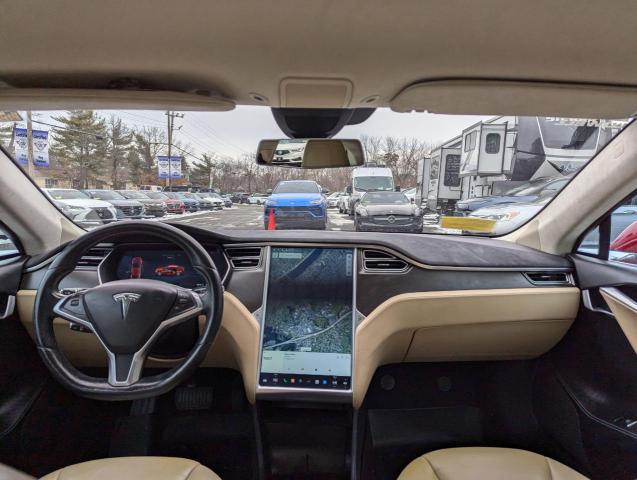 5YJSA1E29FF109668 - 2015 TESLA MODEL S RED photo 8