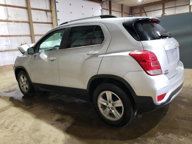 3GNCJLSB8LL278993 - 2020 CHEVROLET TRAX 1LT SILVER photo 2