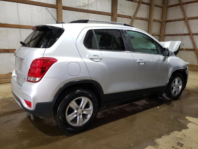 3GNCJLSB8LL278993 - 2020 CHEVROLET TRAX 1LT SILVER photo 3