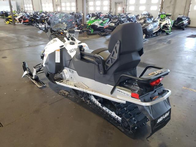 2BPSETJA8JV000247 - 2018 SKI DOO GRAND TOUR WHITE photo 3