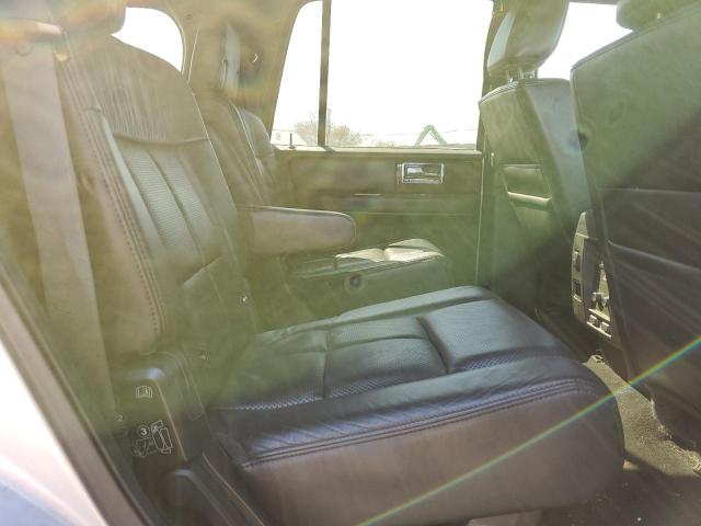 5LMJJ2J51BEJ03935 - 2011 LINCOLN NAVIGATOR ვერცხლისფერი ფოტო 11