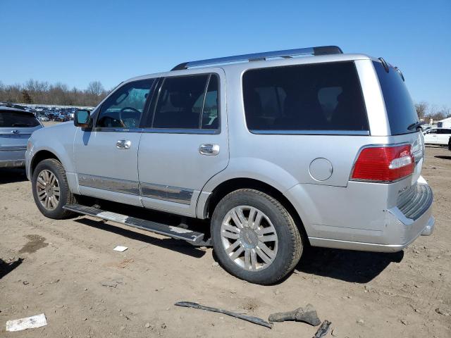 5LMJJ2J51BEJ03935 - 2011 LINCOLN NAVIGATOR ვერცხლისფერი ფოტო 2