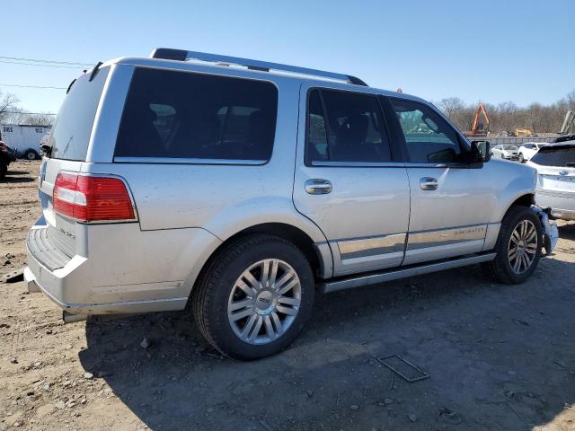 5LMJJ2J51BEJ03935 - 2011 LINCOLN NAVIGATOR ვერცხლისფერი ფოტო 3