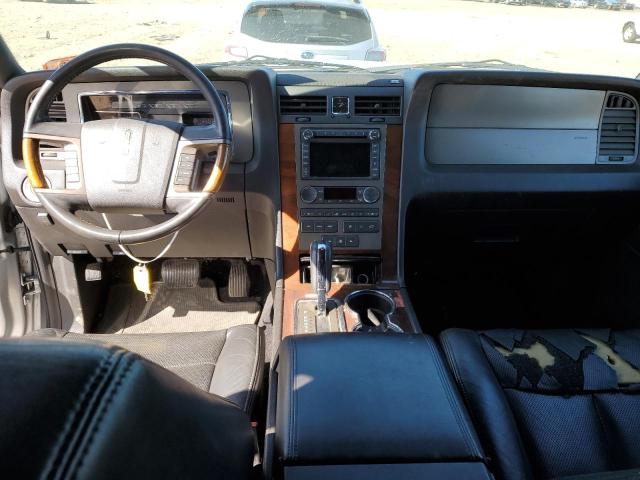 5LMJJ2J51BEJ03935 - 2011 LINCOLN NAVIGATOR ვერცხლისფერი ფოტო 8