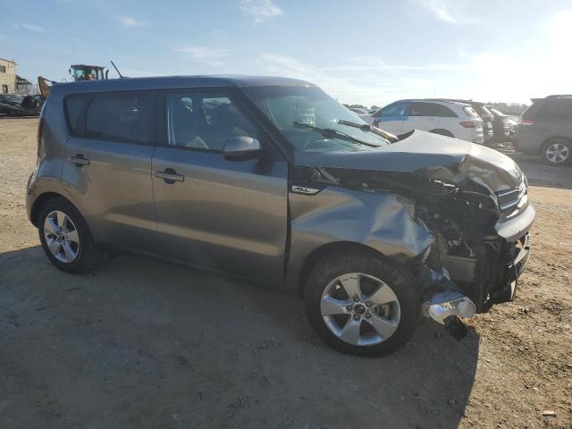 KNDJN2A26J7606851 - 2018 KIA SOUL SILVER photo 4