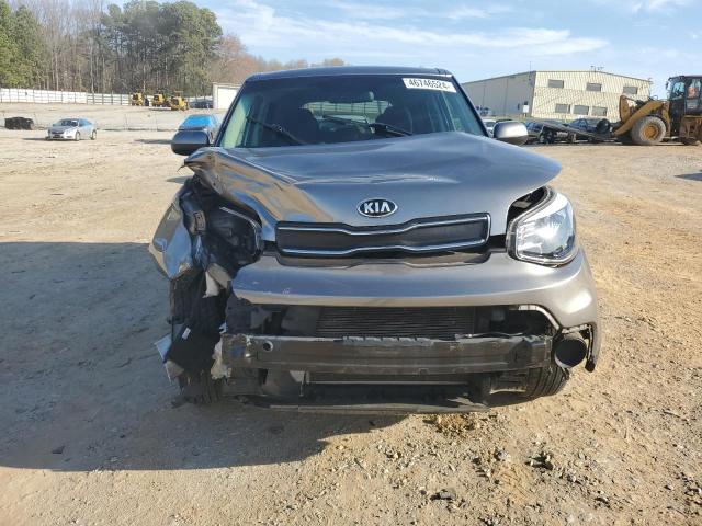 KNDJN2A26J7606851 - 2018 KIA SOUL SILVER photo 5