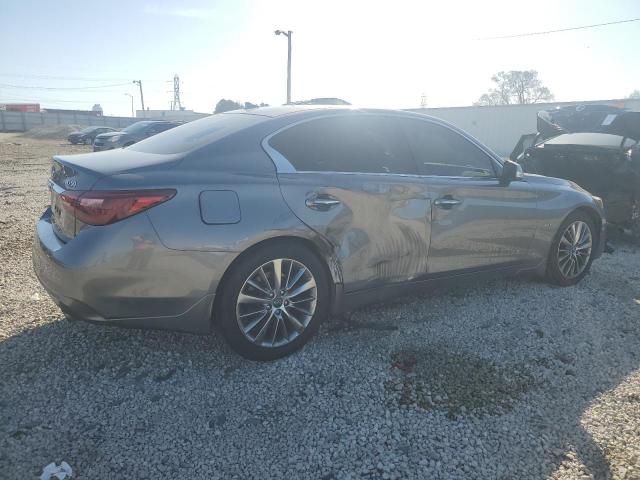 JN1EV7AR5JM438068 - 2018 INFINITI Q50 LUXE GRAY photo 3