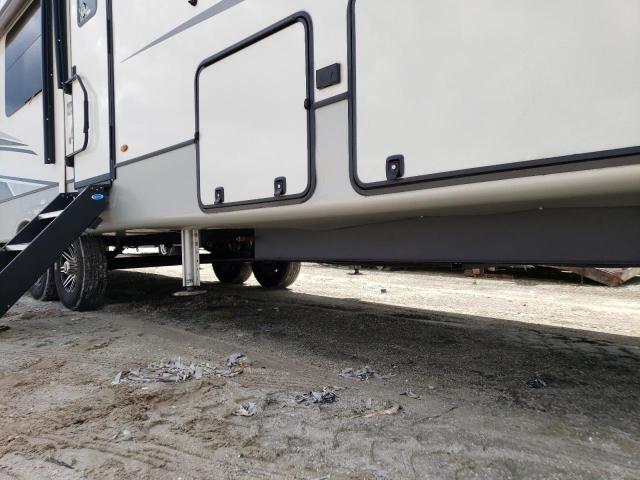 4YDFM0T20N4702330 - 2022 KEYSTONE MONTANA WHITE photo 9
