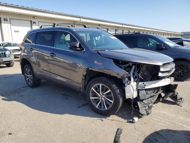 5TDJZRFH9HS482472 - 2017 TOYOTA HIGHLANDER SE GRAY photo 4