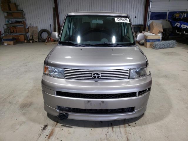 JTLKT324264116601 - 2006 TOYOTA SCION XB SILVER photo 5