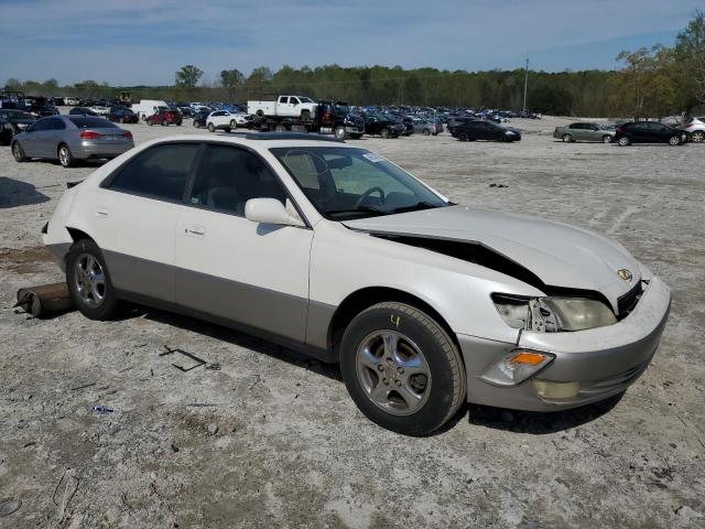 JT8BF22G7V5012622 - 1997 LEXUS ES 300 WHITE photo 4