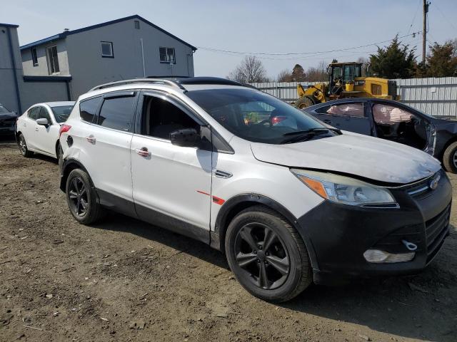 1FMCU9GX8GUB86636 - 2016 FORD ESCAPE SE WHITE photo 4