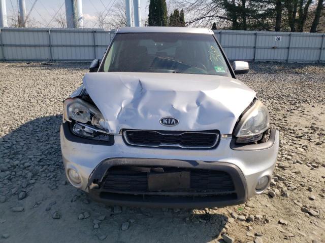 KNDJT2A67C7394313 - 2012 KIA SOUL + SILVER photo 5