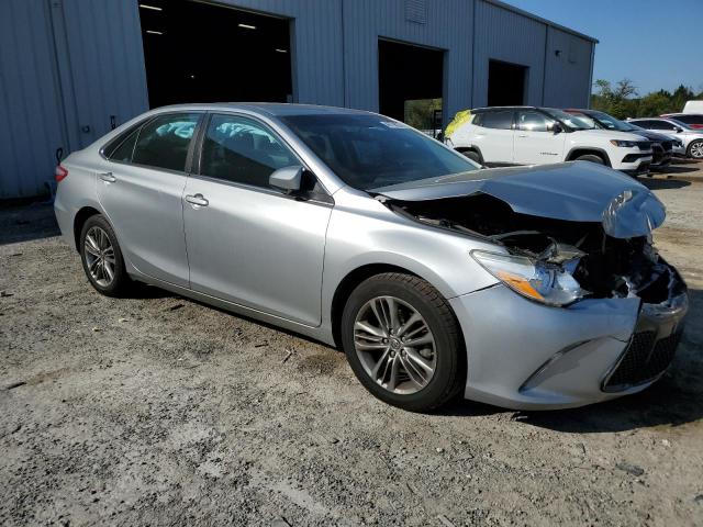 4T1BF1FK1FU063644 - 2015 TOYOTA CAMRY LE SILVER photo 4