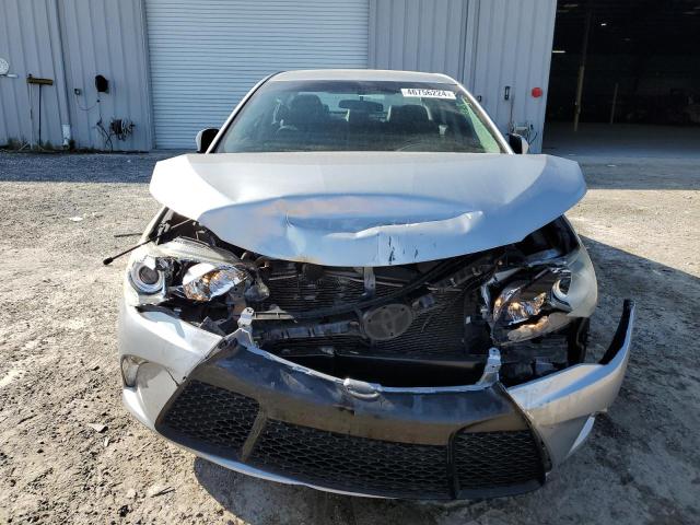 4T1BF1FK1FU063644 - 2015 TOYOTA CAMRY LE SILVER photo 5