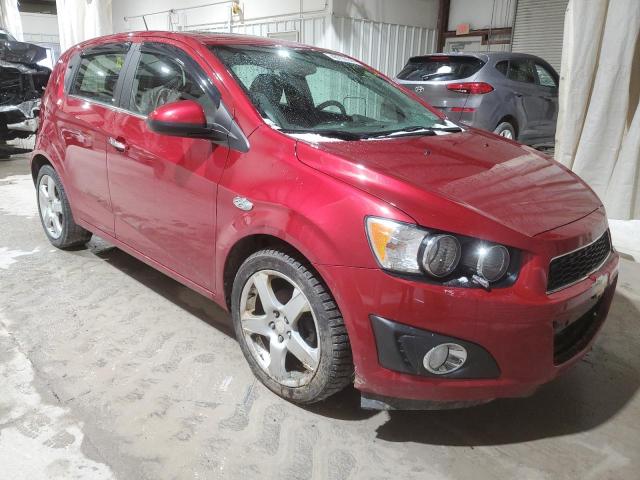 1G1JE6SB4G4125070 - 2016 CHEVROLET SONIC LTZ RED photo 4