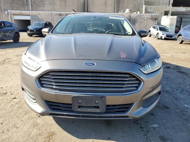 3FA6P0G72DR240798 - 2013 FORD FUSION S GRAY photo 5