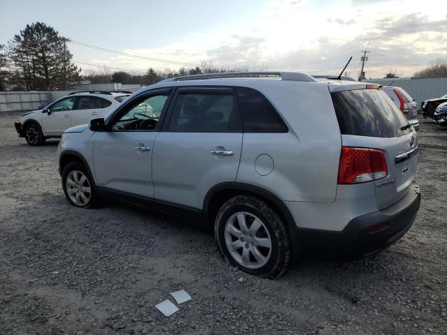 5XYKTDA21DG327580 - 2013 KIA SORENTO LX SILVER photo 2