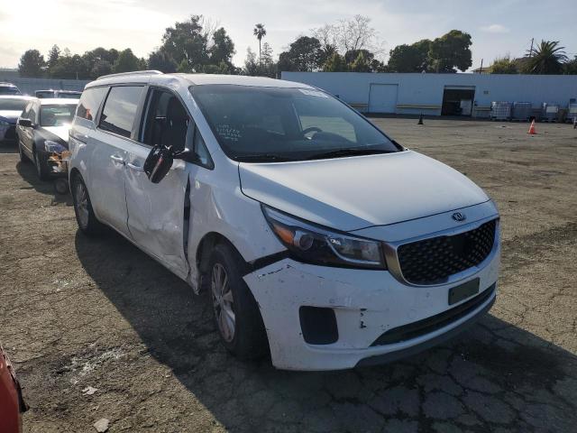 KNDMB5C10H6242292 - 2017 KIA SEDONA LX WHITE photo 4