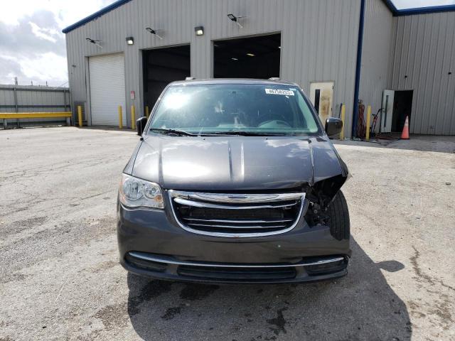 2C4RC1AG6FR675771 - 2015 CHRYSLER TOWN & COU LX GRAY photo 5