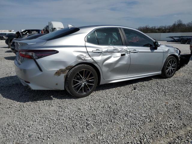 4T1G11AK7MU441653 - 2021 TOYOTA CAMRY SE SILVER photo 3