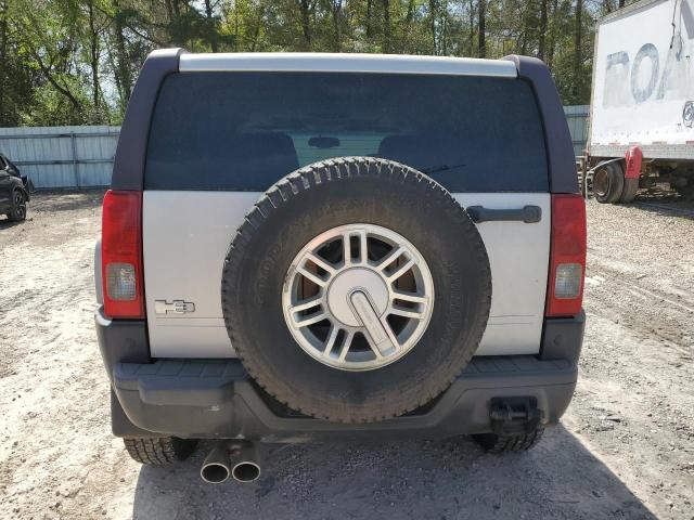 5GTDN136468245895 - 2006 HUMMER H3 SILVER photo 6