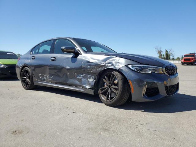 3MW5U7J04L8B44319 - 2020 BMW M340I GRAY photo 4