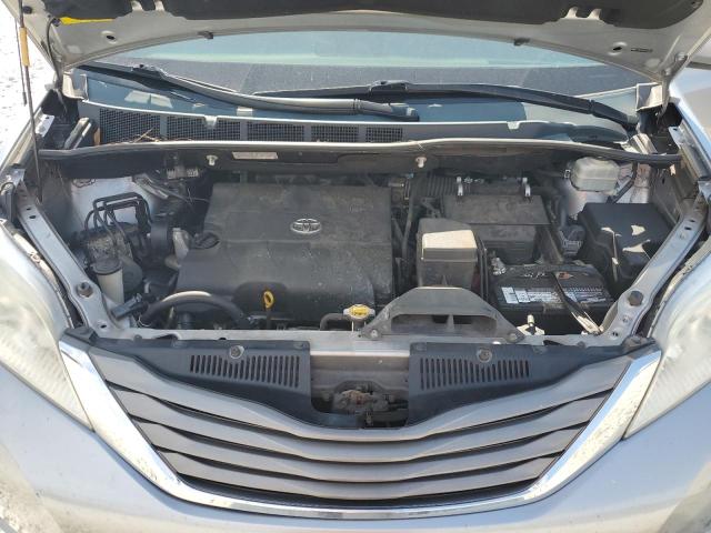 5TDYK3DC4CS211917 - 2012 TOYOTA SIENNA XLE SILVER photo 12