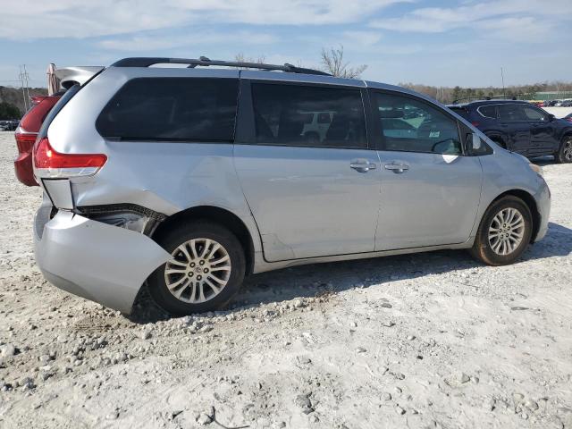 5TDYK3DC4CS211917 - 2012 TOYOTA SIENNA XLE SILVER photo 3