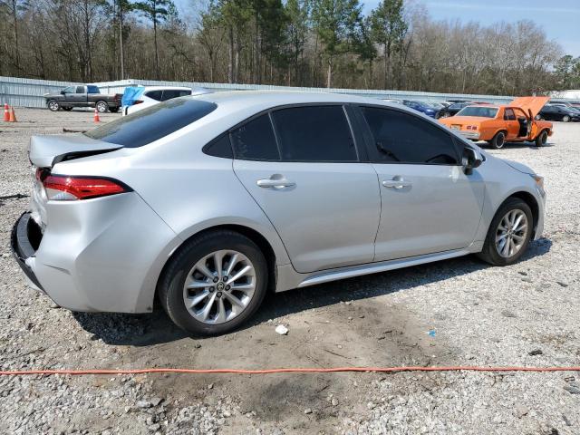 5YFVPMAE4NP310992 - 2022 TOYOTA COROLLA LE SILVER photo 3