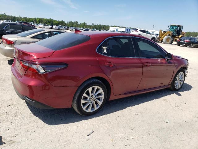 4T1C11AK1MU450833 - 2021 TOYOTA CAMRY LE RED photo 3