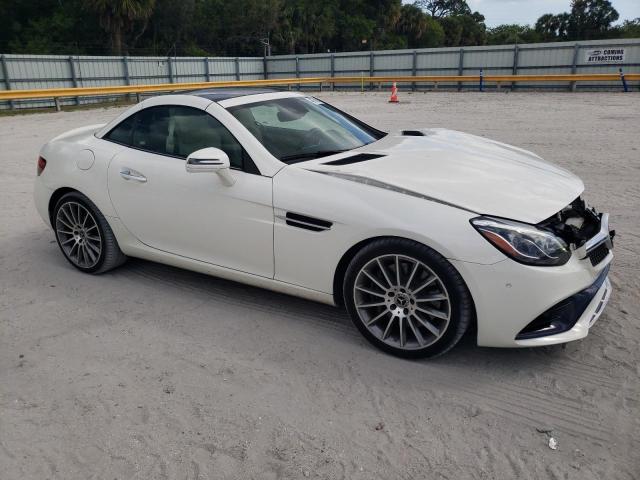 WDDPK3JA6JF154816 - 2018 MERCEDES-BENZ SLC 300 WHITE photo 4