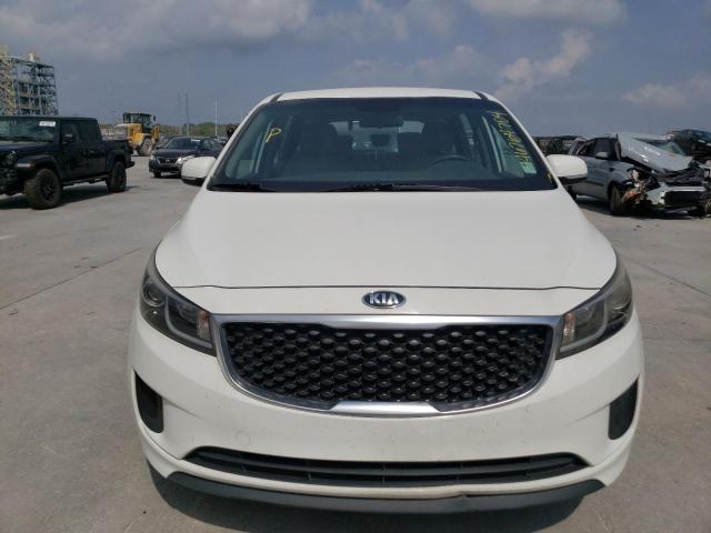 KNDMA5C14F6022136 - 2015 KIA SEDONA L WHITE photo 5