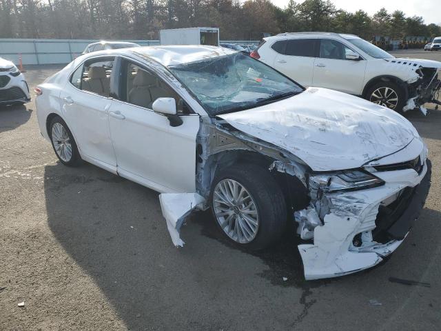 4T1B11HK0JU128777 - 2018 TOYOTA CAMRY L WHITE photo 4