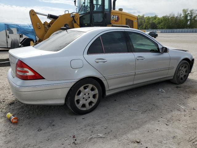 WDBRF61J95A722115 - 2005 MERCEDES-BENZ C 240 SILVER photo 3