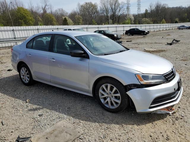 3VWD17AJ8FM345178 - 2015 VOLKSWAGEN JETTA SE SILVER photo 4