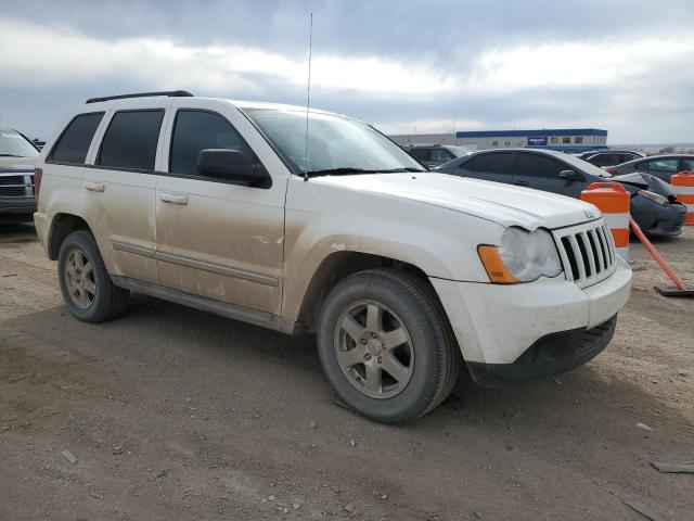 1J4PR4GK1AC161034 - 2010 JEEP GRAND CHER LAREDO WHITE photo 4