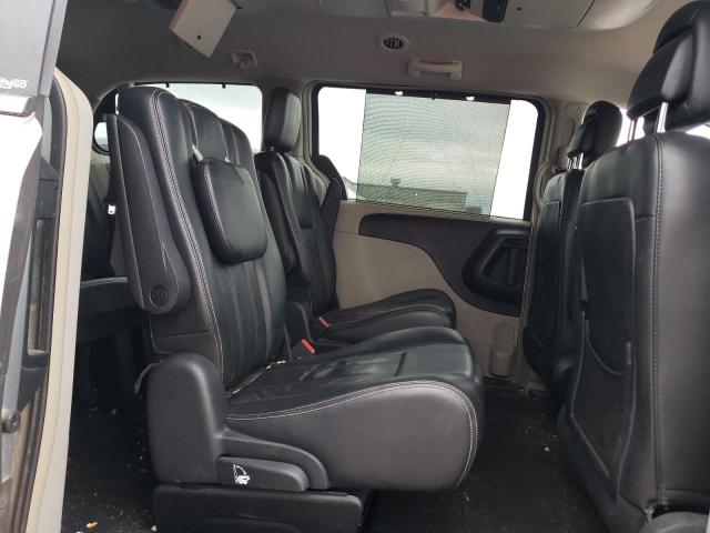 2A4RR8DG7BR703147 - 2011 CHRYSLER TOWN & COU TOURING L SILVER photo 11