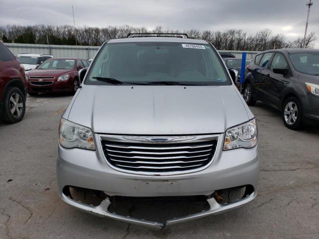 2A4RR8DG7BR703147 - 2011 CHRYSLER TOWN & COU TOURING L SILVER photo 5