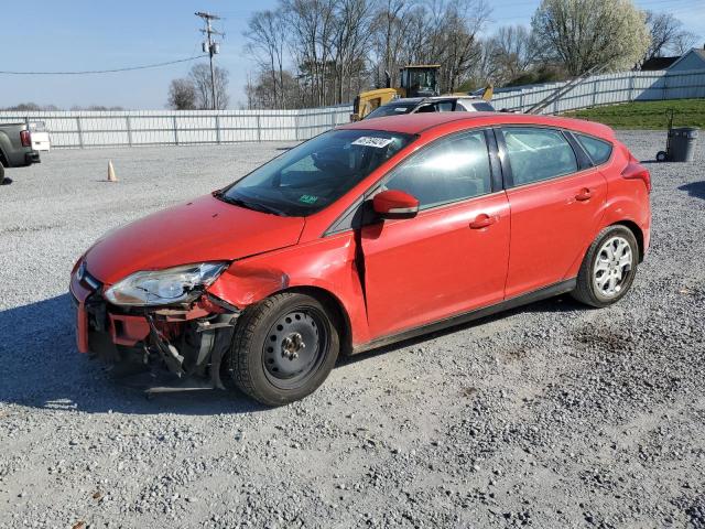 1FAHP3K26CL310466 - 2012 FORD FOCUS SE RED photo 1