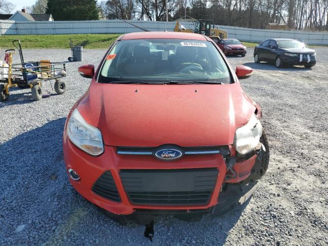 1FAHP3K26CL310466 - 2012 FORD FOCUS SE RED photo 5