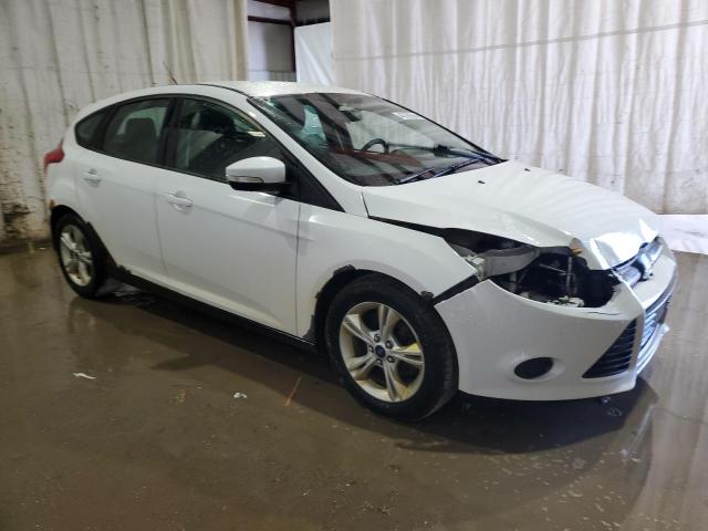 1FADP3K28EL434997 - 2014 FORD FOCUS SE WHITE photo 4