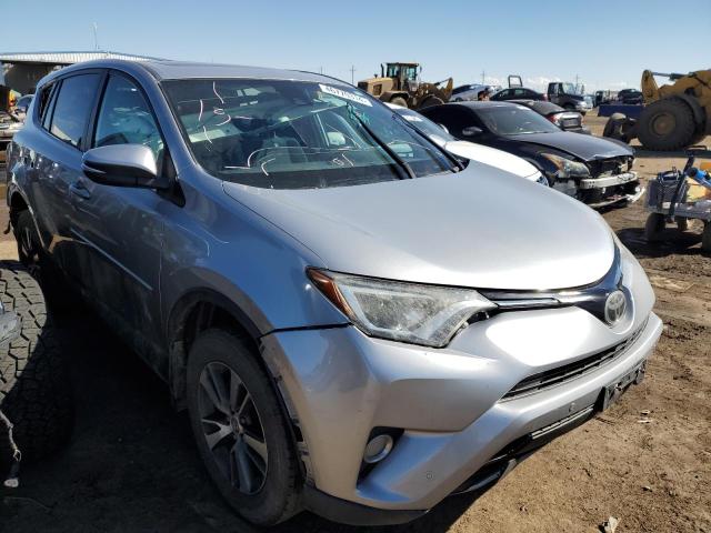 2T3RFREV6HW569263 - 2017 TOYOTA RAV4 XLE SILVER photo 4